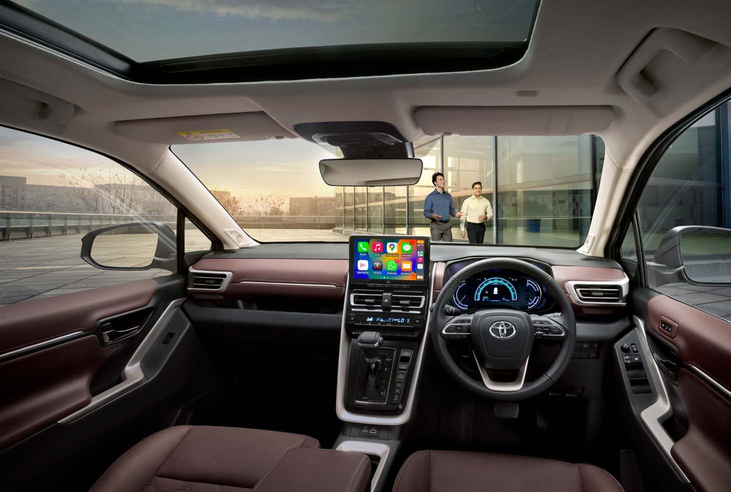 Toyota Innova HyCross