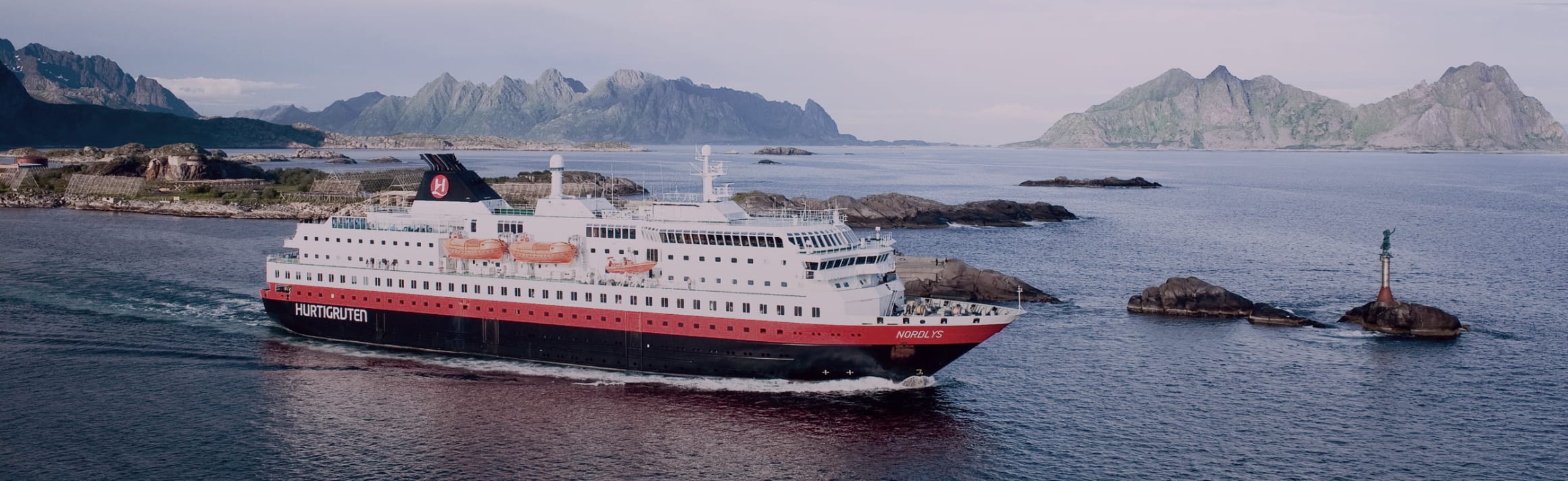 Hurtigruten Kirkenes Bergen Bli Med Aller Travel Hurtigruten (literally the fast route) is a ferry line along norway's jagged coastline. hurtigruten kirkenes bergen bli med aller travel