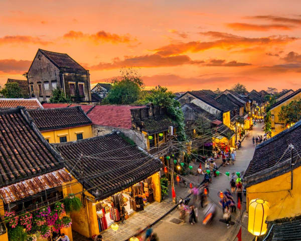 Da Nang Vietnam (F, L, M)