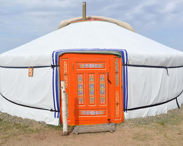 Ankomst Ulaanbaatar, til Arburd Sands (L, M )