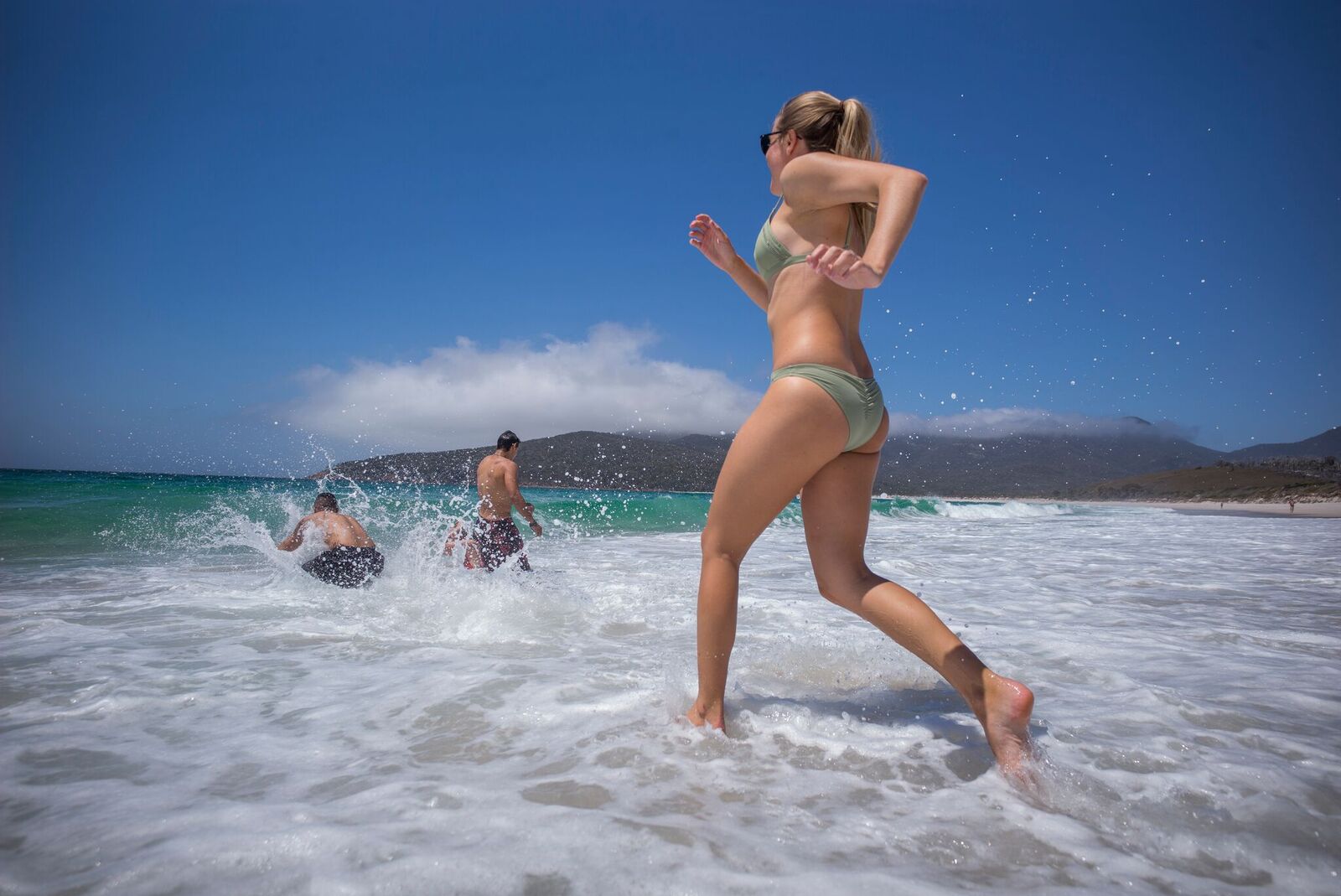 Wineglass Bay Lookout and Beach hike