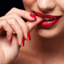 «The red nail theory» – Ligger det en sannhet i den virale trenden?