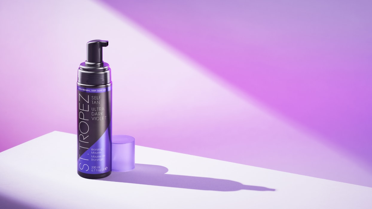 Tid for selvbruning med nyheten Self Tan Ultra Dark Violet Mousse!  