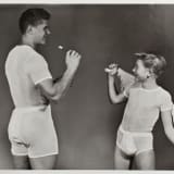 1960: Court case concerning EKT branded string vests