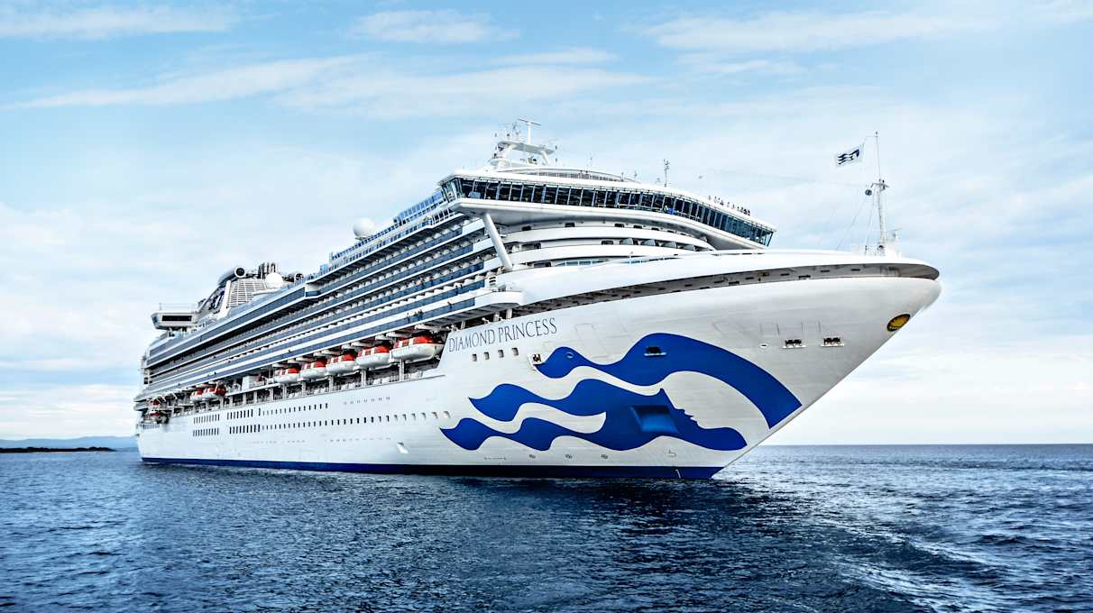 Diamond Princess at sea