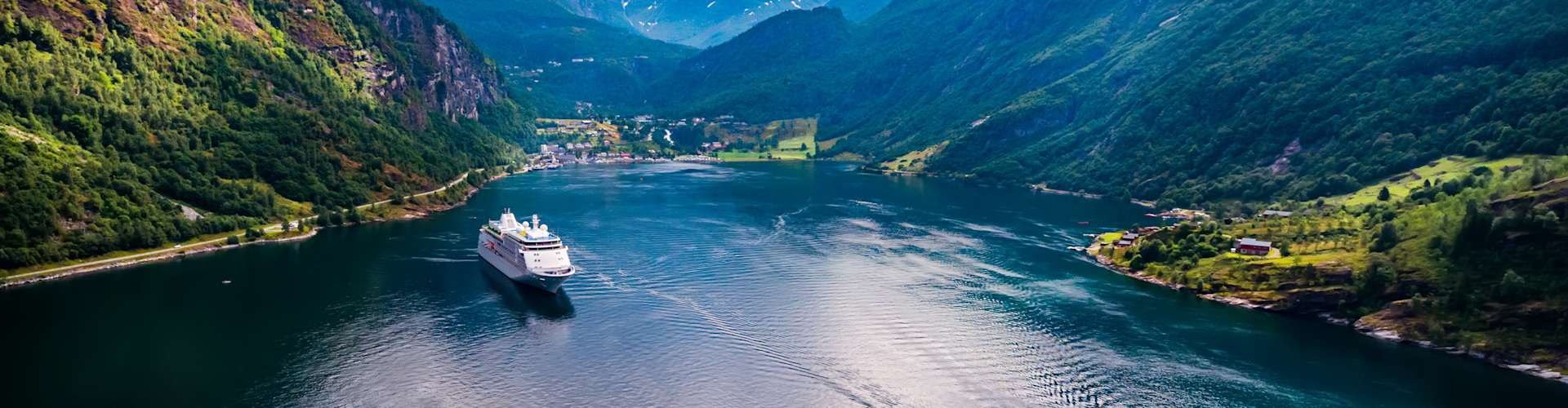 7 of the Most Beautiful Ports for a Sailaway