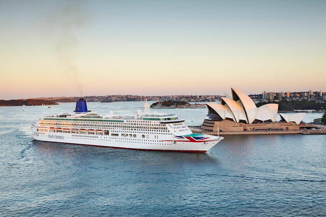 Aurora sailing in Sydney