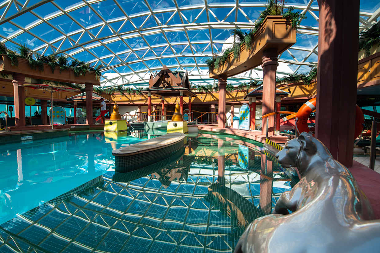 Jewel of the Seas Pool