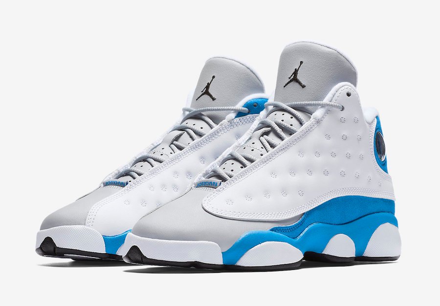 https://res.cloudinary.com/www-ebaaba-com/image/upload/v1629217328/products/air-jordan-13-italy-blue-white-wolf-grey-black-439358-107_wf7ddg.jpg