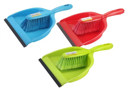 PLASTIC DUST PAN 