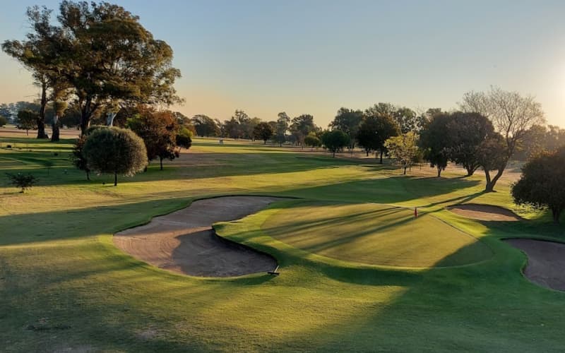 POLLAK PARK GOLF CLUB: 2 Ball Deal for just R449!
