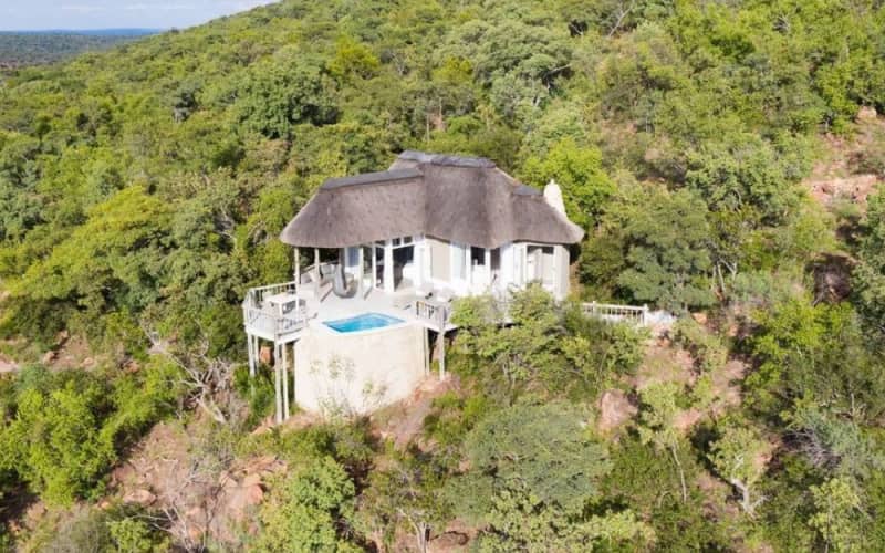 CLIFFTOP Exclusive Safari Hideaway, Welgevonden Private Game Reserve- 1 Night Luxury MIDWEEK Stay for 2 + 3 Meals + Selected Drinks + 2 Daily Safaris!