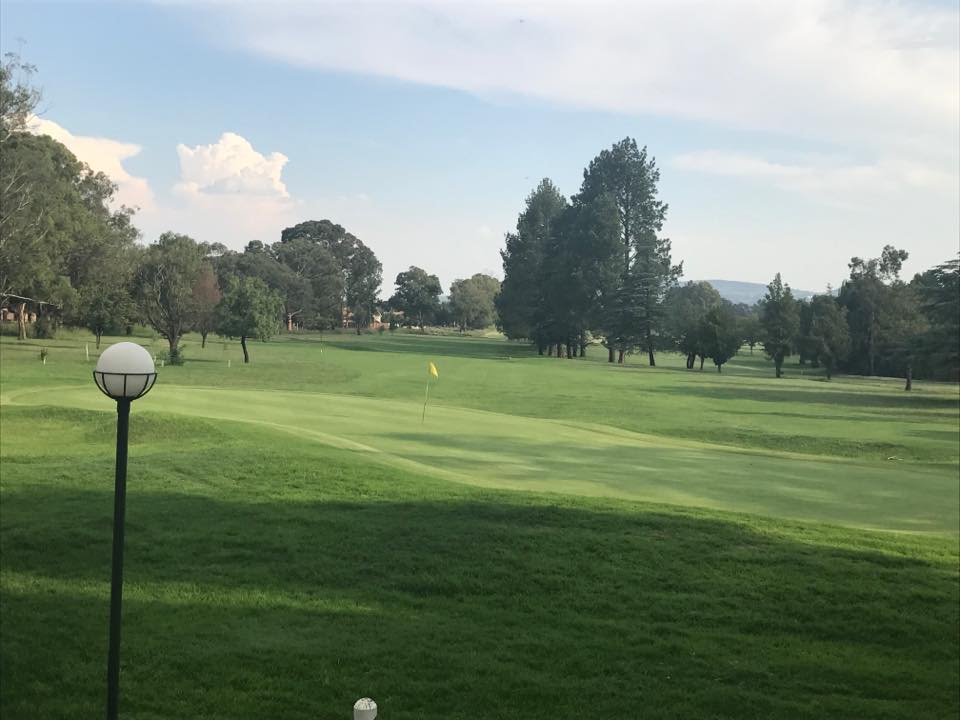 SOUTH DOWNS GOLF COURSE: 4 Ball Deal for just R719,99!