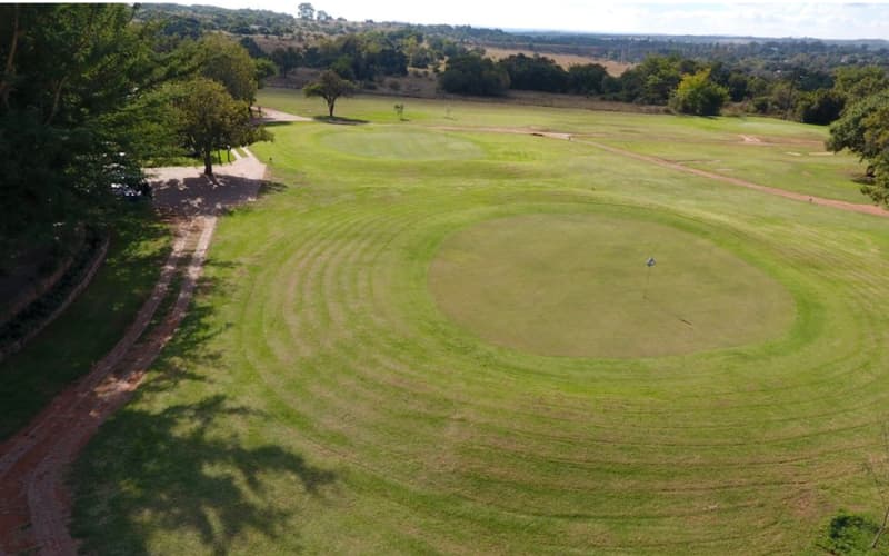 MOOIPOORT GOLF COURSE: 2 Ball Deal for only R189,99