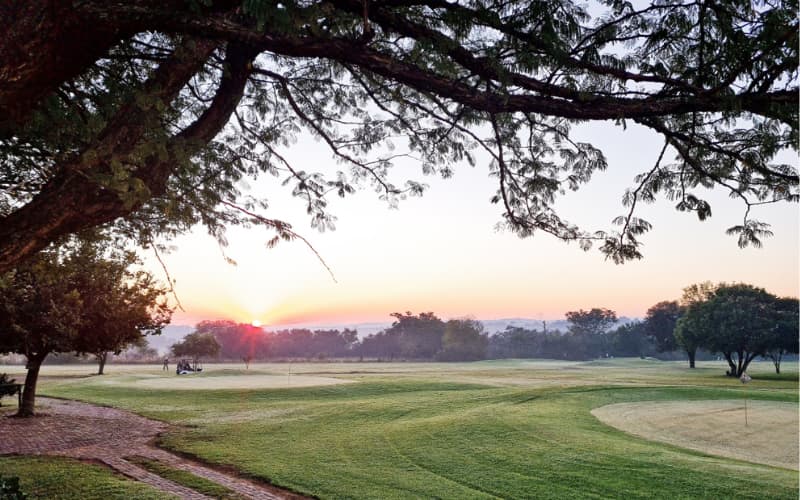 MOOIPOORT GOLF COURSE: 2 Ball Deal for only R189,99