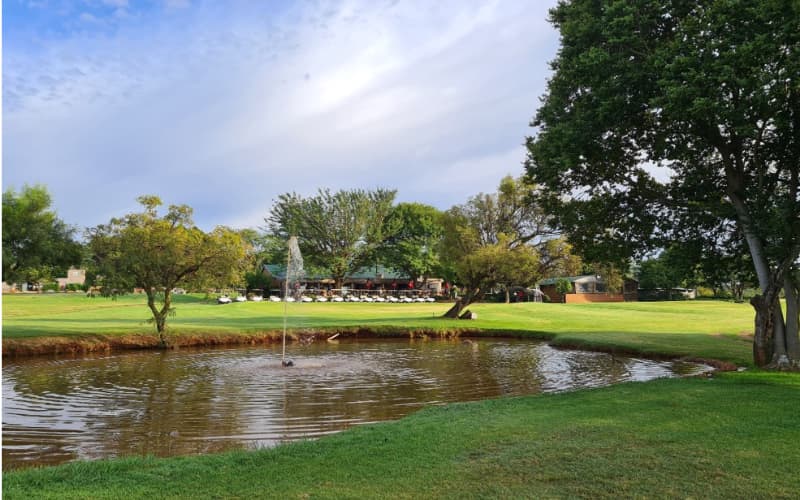 MOOIPOORT GOLF COURSE: 2 Ball Deal for only R189,99