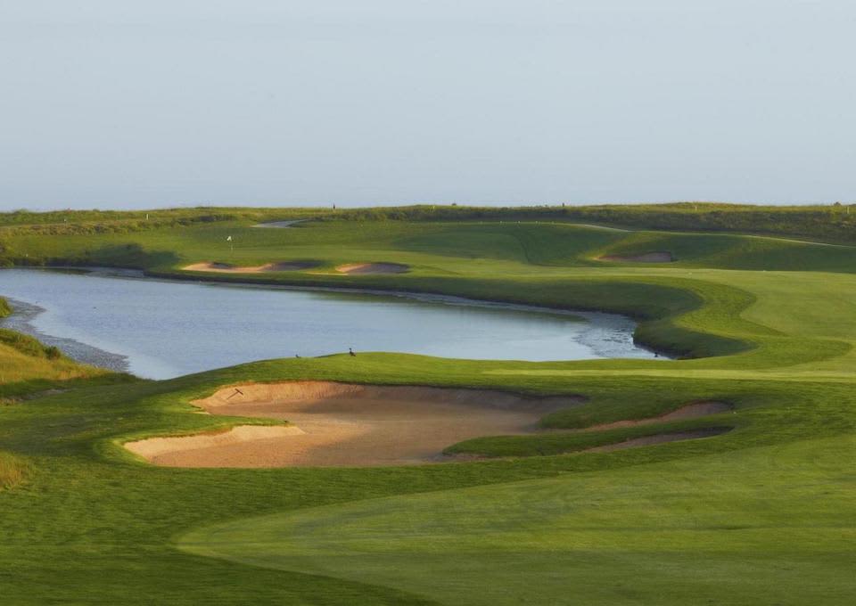 OUBAAI GOLF CLUB: ADD on a round of golf to your stay at only R699pp with a cart!