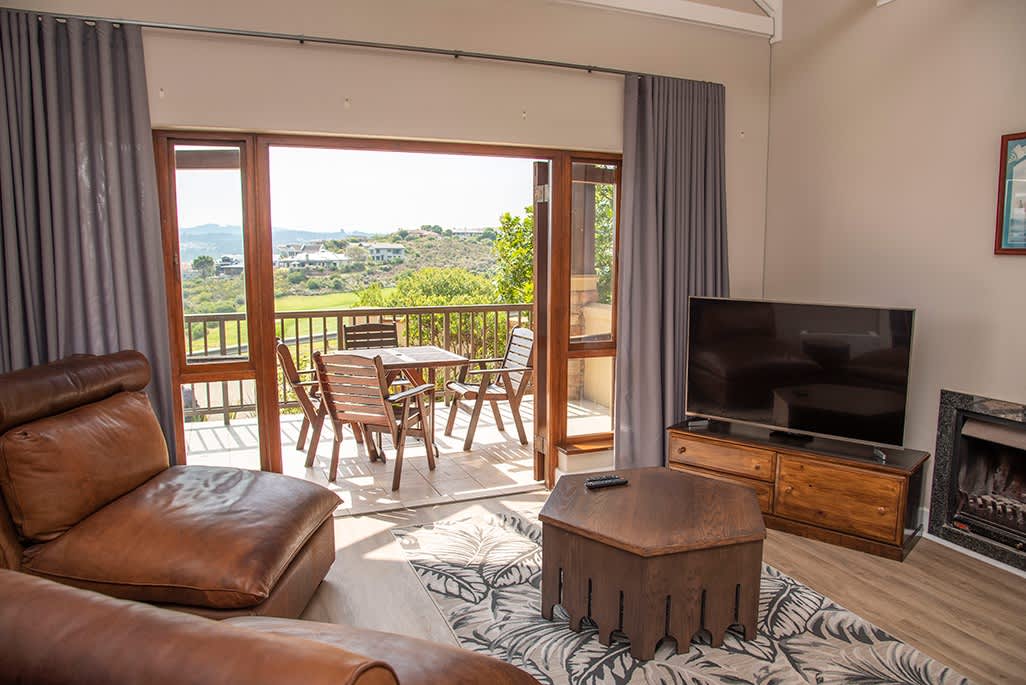 PEZULA- 1 Night Self-Catering Stay in a 3 BEDROOM VILLA  for 6 people from only R499 per person per night!