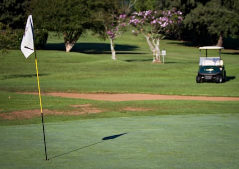 KLOOF COUNTRY CLUB: 4 Ball Deal for R999,99!