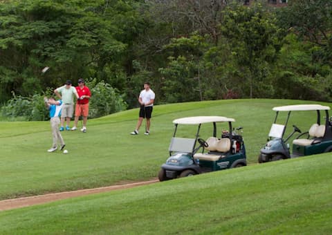 KLOOF COUNTRY CLUB: 2 Ball Deal for R519,99!