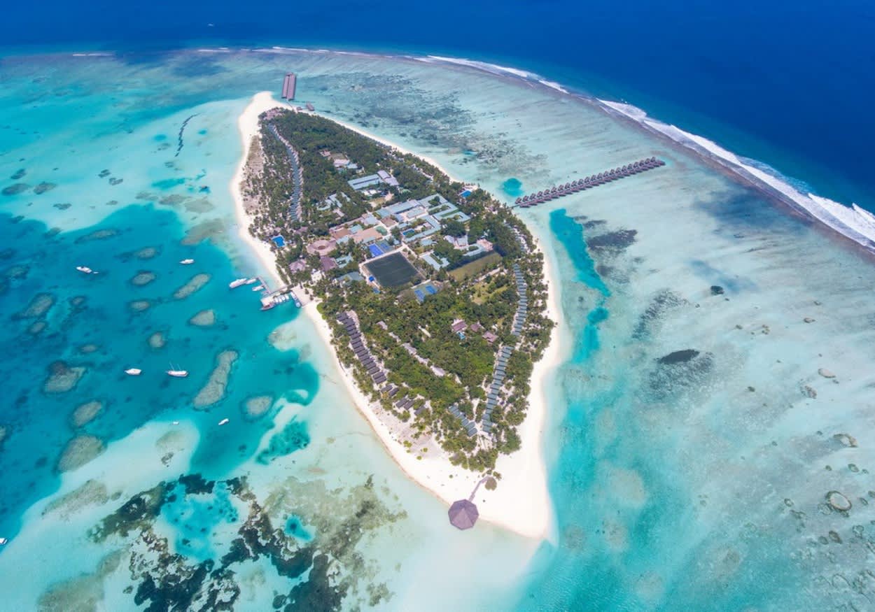  4* MEERU ISLAND RESORT Maldives, North Male Atoll: 7 Nights Stay & Breakfast, Lunch + Dinner & Flights from R37 630 pps!