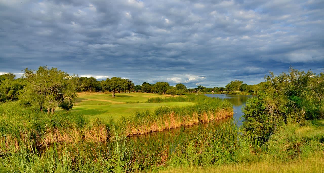 SKUKUZA GOLF CLUB: 4-Ball + Carts SPECIAL only R2 499!