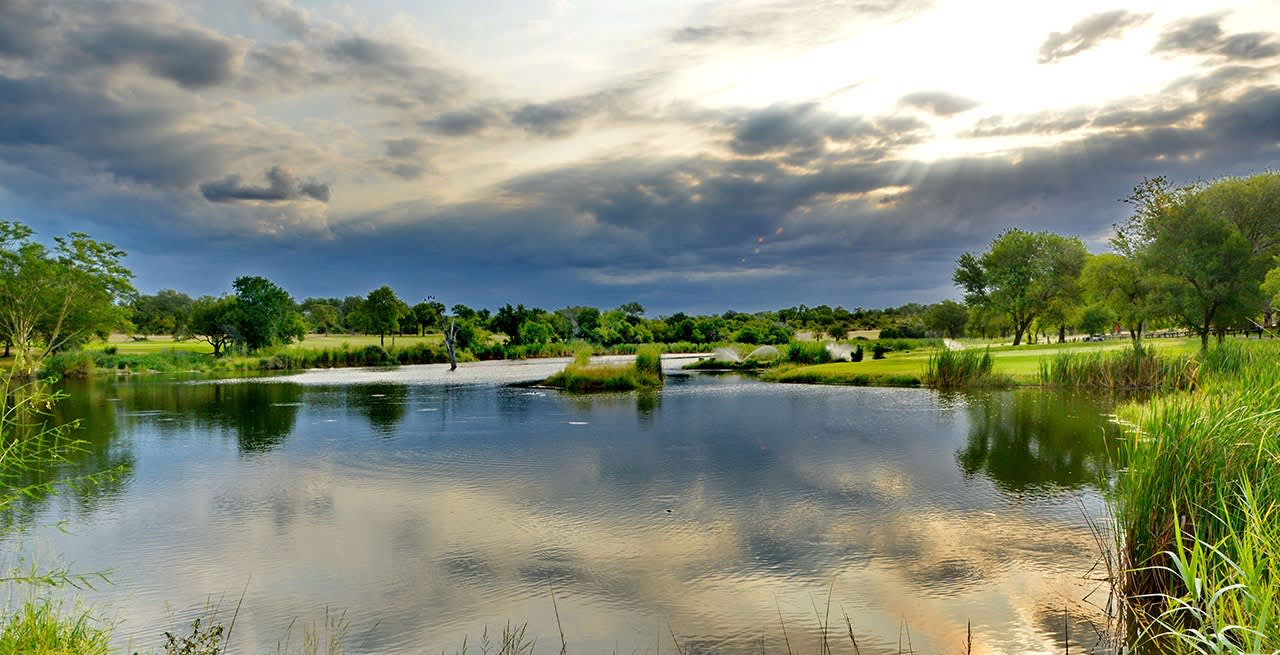 SKUKUZA GOLF CLUB: 4-Ball + Carts SPECIAL only R2 499!