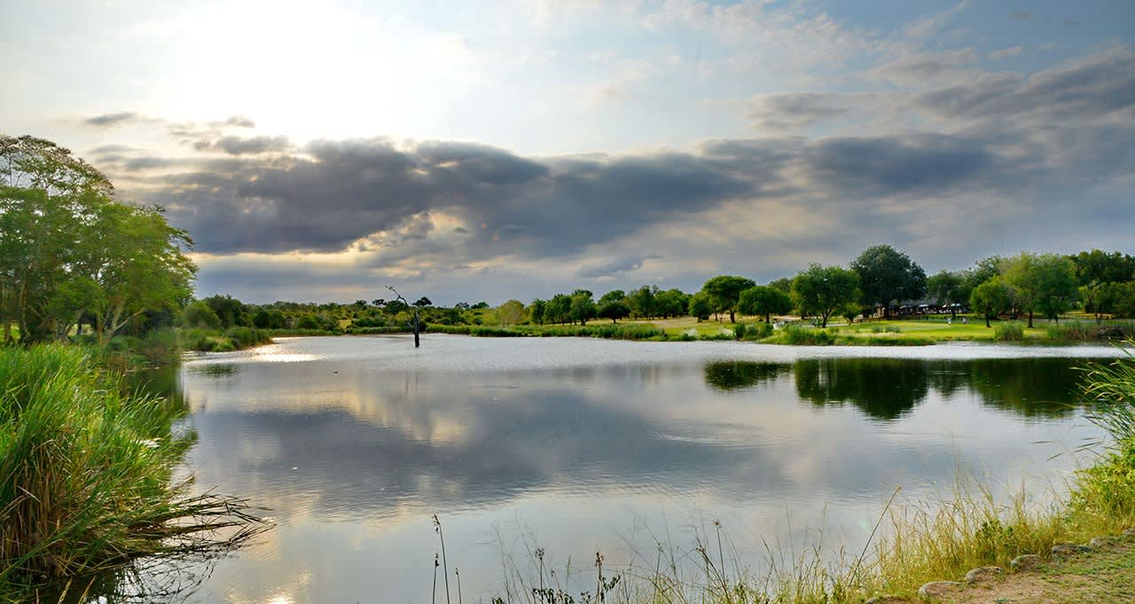 SKUKUZA GOLF CLUB: 4-Ball + Carts NEW GREENS & CLUB HOUSE SPECIAL only R1 999.99!