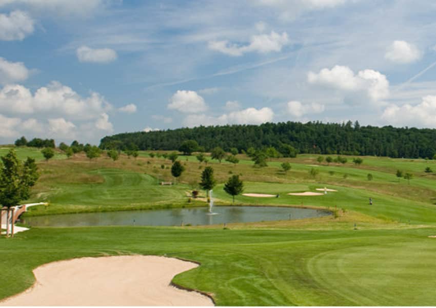 Eshowe Hills Golf Estate: 2 Ball for just R419! 