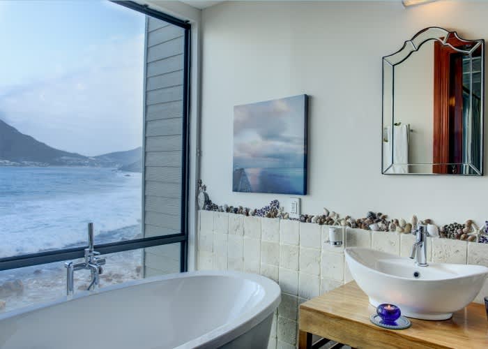 5* TINTSWALO ATLANTIC - Chapman's Peak Drive - 1 Night LUXURY Stay for 2 or 4 people in an Suite + Breakfast & sunset canapes & cocktail + Welcome Bottle of Wine!