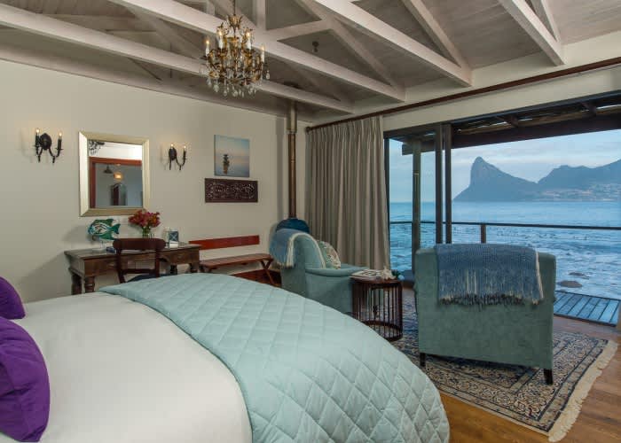 5* TINTSWALO ATLANTIC- Chapmans Peak Drive -1 Night LUXURY Stay for 2 or 4 people in an Suite + Breakfast & sunset canapes & cocktail + Welcome Bottle of Wine!