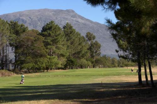 THEEWATERSKLOOF GOLF & COUNTRY ESTATE: 2-Ball for only R379,99!