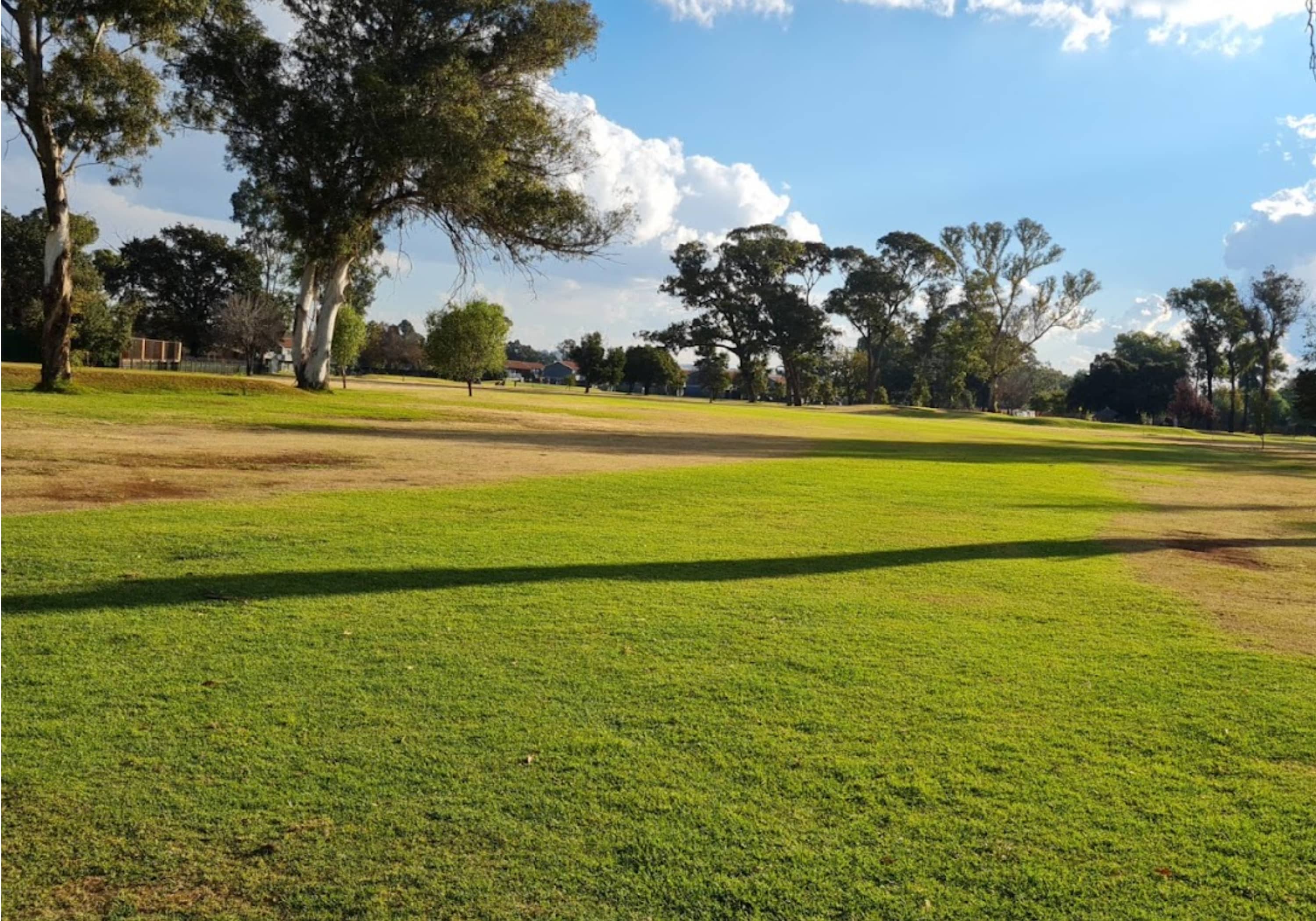 POLLAK PARK GOLF CLUB: 4 Ball Deal for just R 649