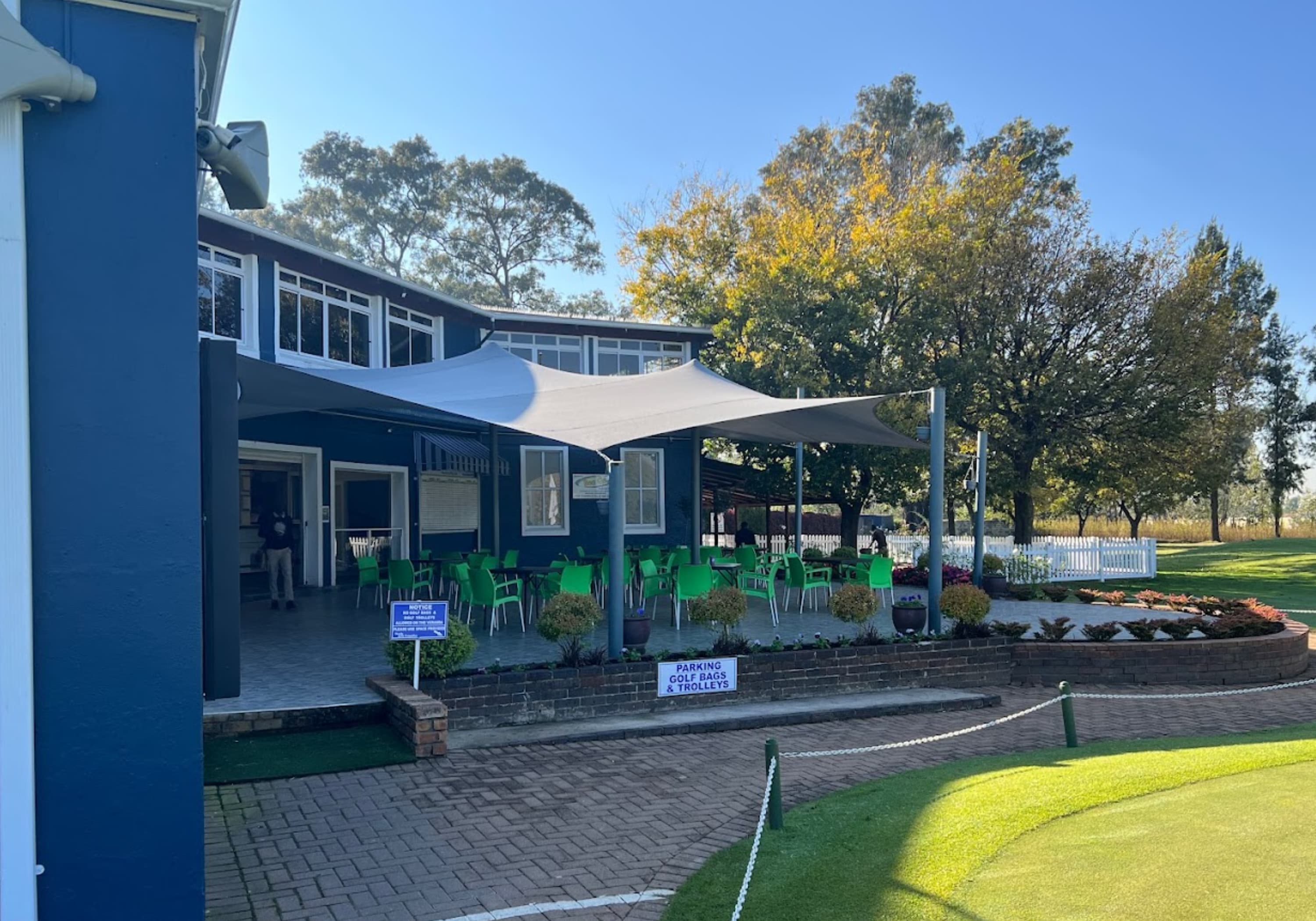 POLLAK PARK GOLF CLUB: 4 Ball Deal for just R 649