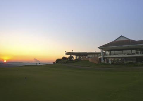 VICTORIA COUNTRY CLUB: 4-Ball Deal + Carts for just R1 869,99