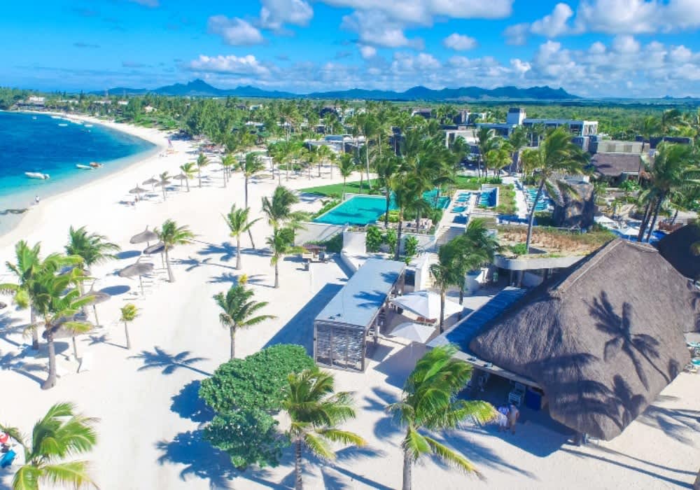 5* LONG BEACH, East Coast Mauritius - 7 Nights Luxury Stay &amp; Breakfast, Dinner &amp; Flights from R32 500 pps!