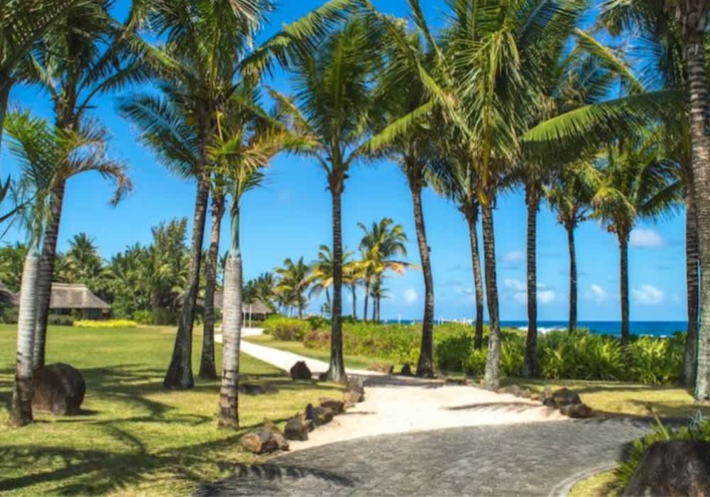 5* Shanti Maurice, South Coast Mauritius: Ultimate Luxury 7 Nights Stay + Breakfast + Dinner & Comp Green Fees at Avalon Golf Estate & Flights From R45 800pps!