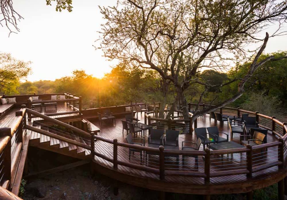 4* Makalali Private Game Lodge, MAIN LODGE: 1 Night Couple or Family Stay in a Superior Suite + All Meals & 2 Game Drives per night!