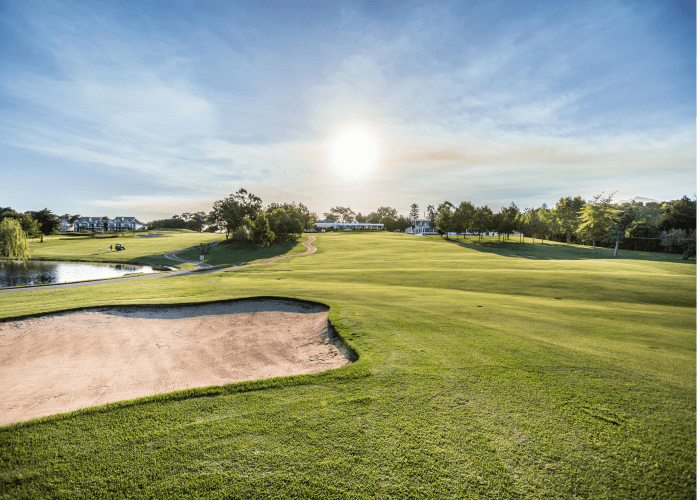 FANCOURT 2 Person Golf Tour Special - 2 Nights Stay for 2 + 2 ROUNDS of Golf each Or Spa Vouchers & Breakfasts!