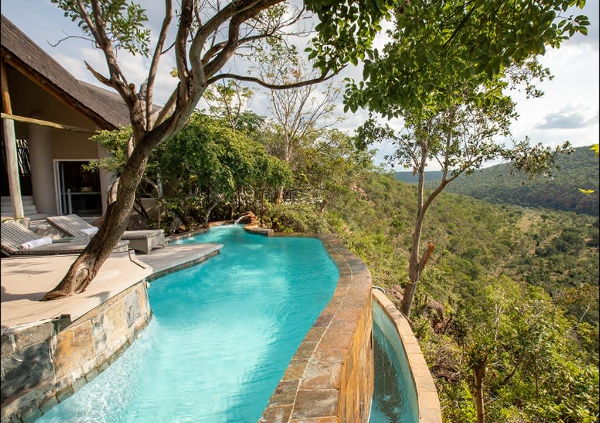 CLIFFTOP Exclusive Safari Hideaway, Welgevonden Private Game Reserve- 1 Night Luxury MIDWEEK Stay for 2 + 3 Meals + Selected Drinks + 2 Daily Safaris!