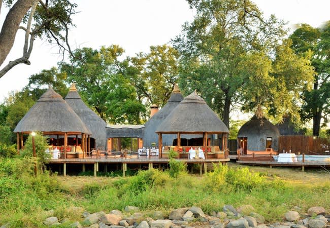 2024 SPECIAL OFFER: Hoyo Hoyo Safari Lodge, Kruger National Park: 1 Night Luxury Stay For 2 + 3 Meals + Drinks + 2 Safaris Daily!