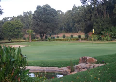 SERVICES GOLF CLUB: 4-ball Deal for only R749!