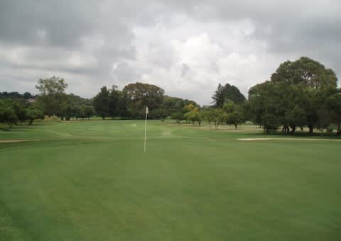 SERVICES GOLF CLUB: 4-ball Deal for only R749!