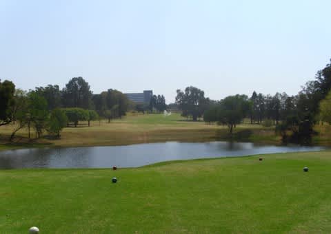 SERVICES GOLF CLUB: 4-ball Deal for only R749!