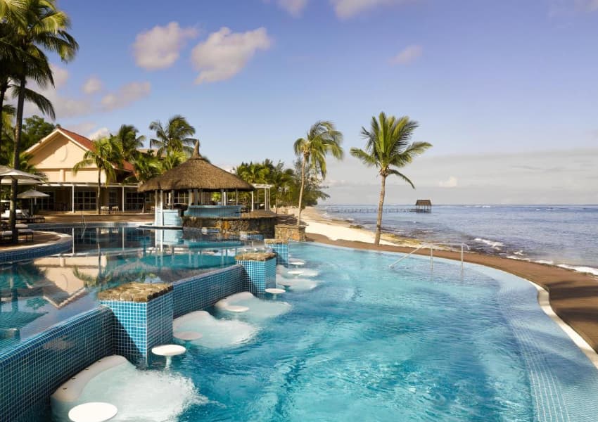 5* Le Meridien Ile Maurice, North West Coast Mauritius - 7 Nights LUXURY Stay + Breakfast & Dinner + Flights from R35 935 pps!