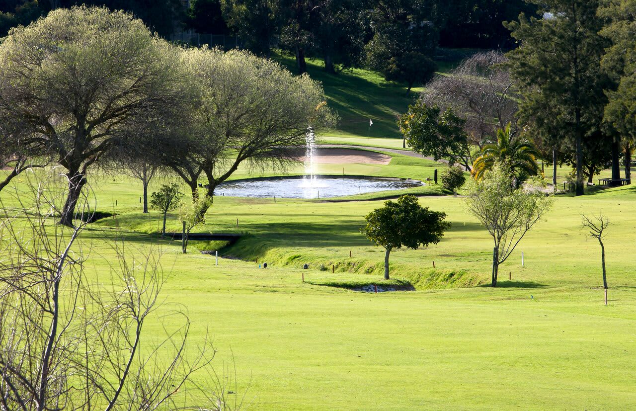 BELLVILLE GOLF CLUB: 2-Ball Deal for just R389,99!