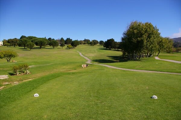 BELLVILLE GOLF CLUB: 2-Ball Deal for just R389,99!