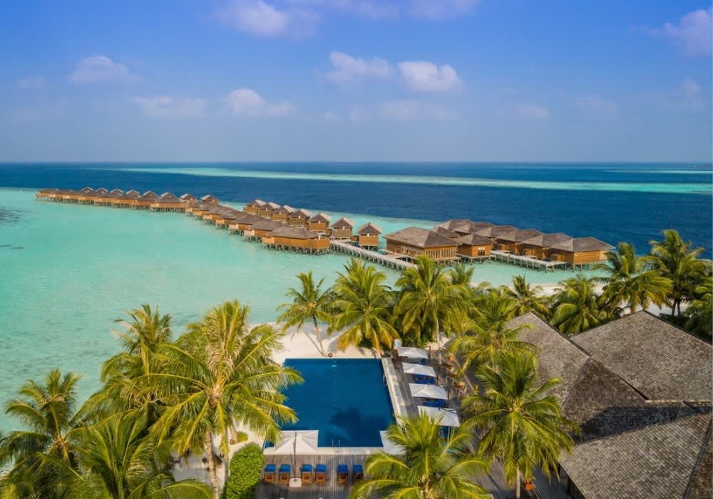 4* VILAMENDHOO ISLAND RESORT & SPA, Maldives, South Ari Atoll: 7 Nights Full Board Stay + Flights + Seaplane Transfers from R43 860 pps!