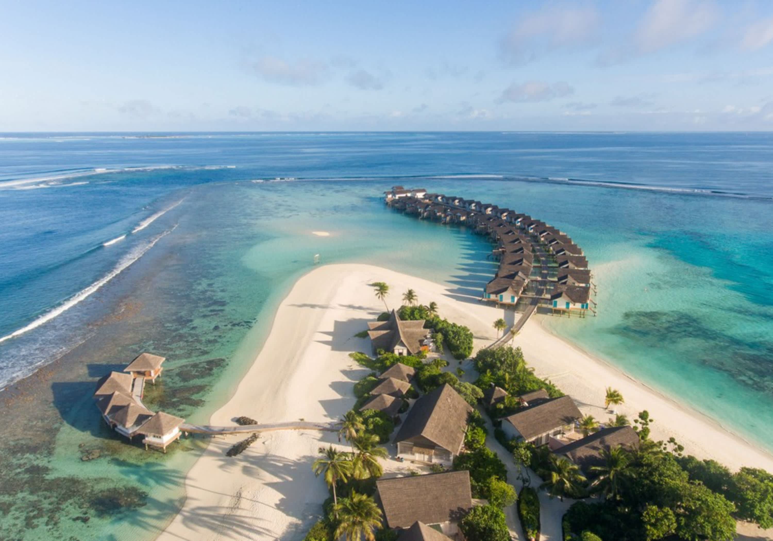 5* CORA CORA, Raa Atoll: 7 Nights PREMIUM ALL-INCLUSIVE Stay + Flights ex JHB + Sea Plane Transfers from R72 930 pps!