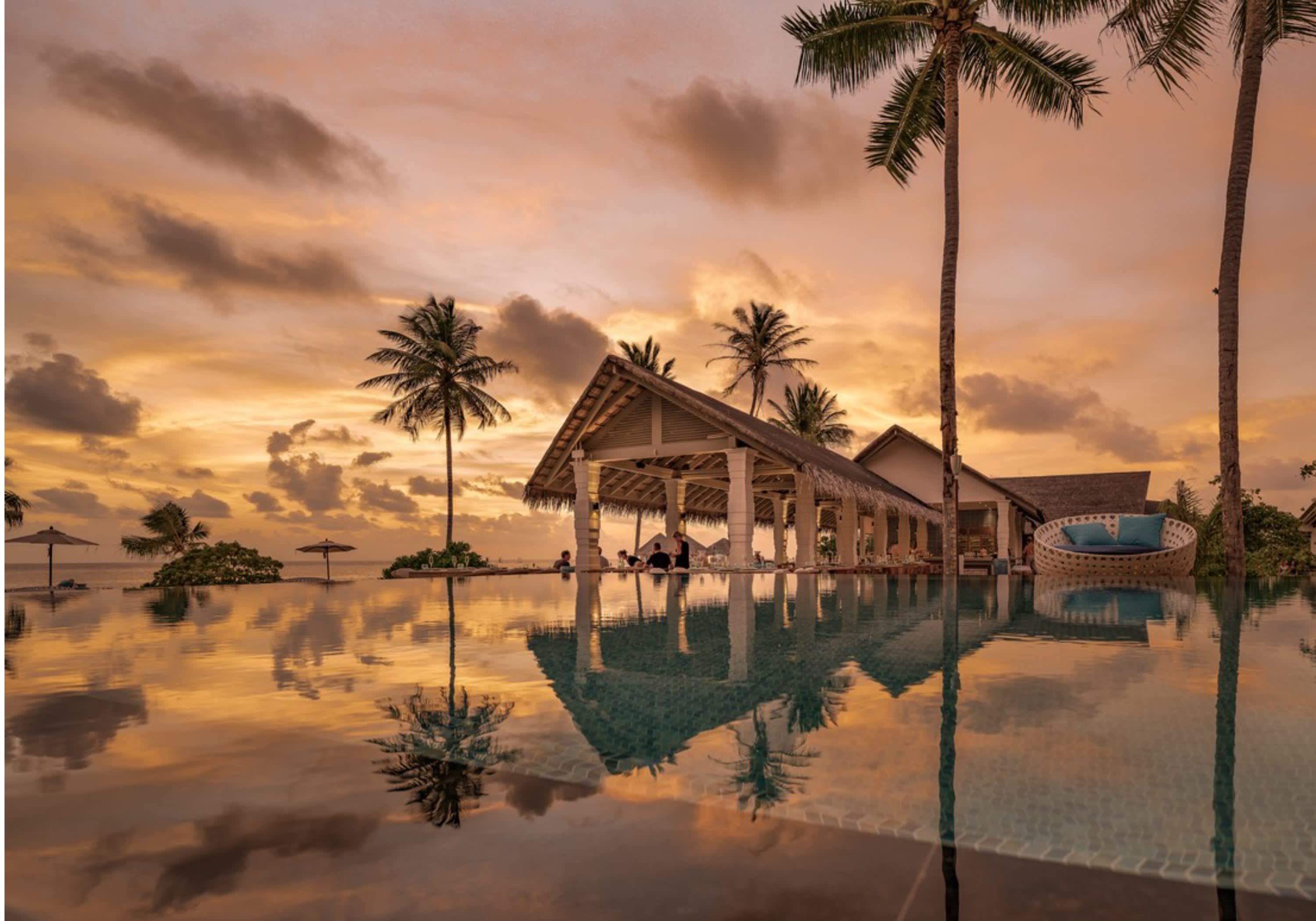 5* CORA CORA, Raa Atoll: 7 Nights PREMIUM ALL-INCLUSIVE Stay + Flights ex JHB + Sea Plane Transfers from R72 930 pps!